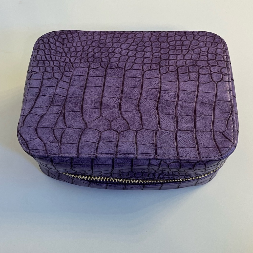 Trish McEvoy Petite Makeup Planner Carpe Celebration ltd ed  - Purple faux croc